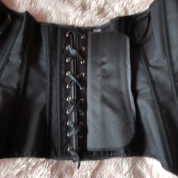 Pink Wicked Boned Corset - Picture 8 of 13